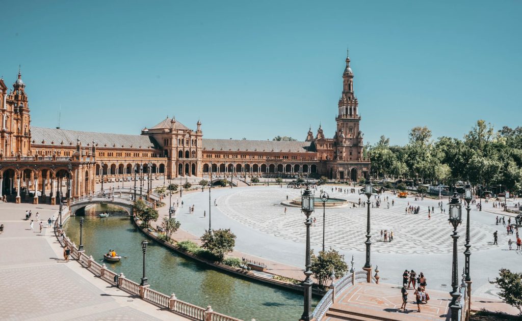 cities to live in Spain as a foreigner